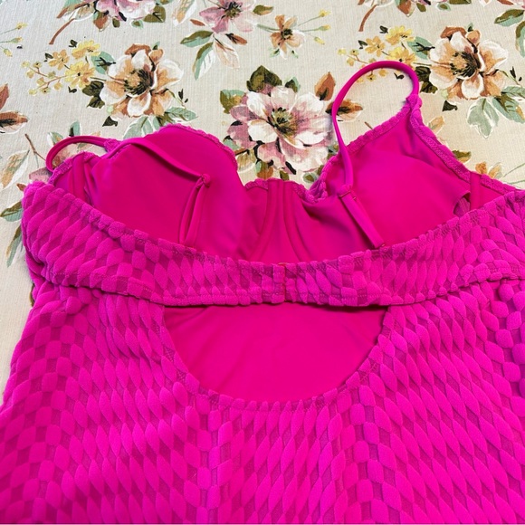 NWOT! GOOD AMERICAN Neon Pink Terry Cloth One Piece Swimsuit Size 7 (4X) - Picture 5 of 7